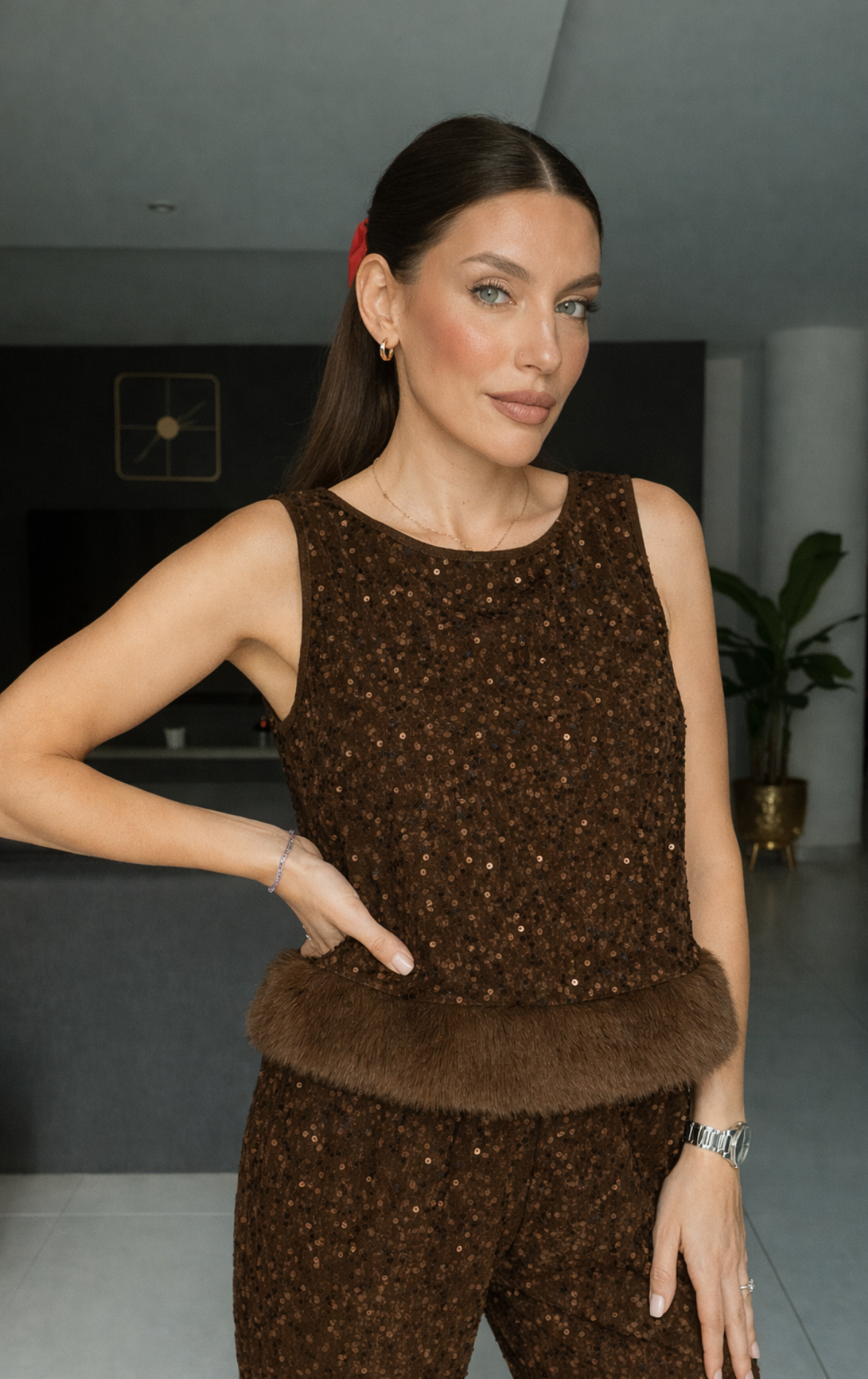 CORDSET NEVE – Conjunto de blusa y pantalón con lentejuelas.